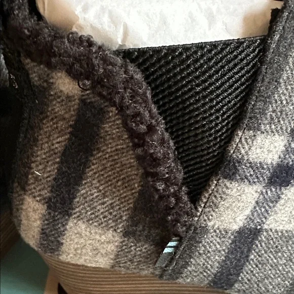 NWT TOMS Women's Checkered Ankle Booties - Black and Gray - Picture 7 of 7